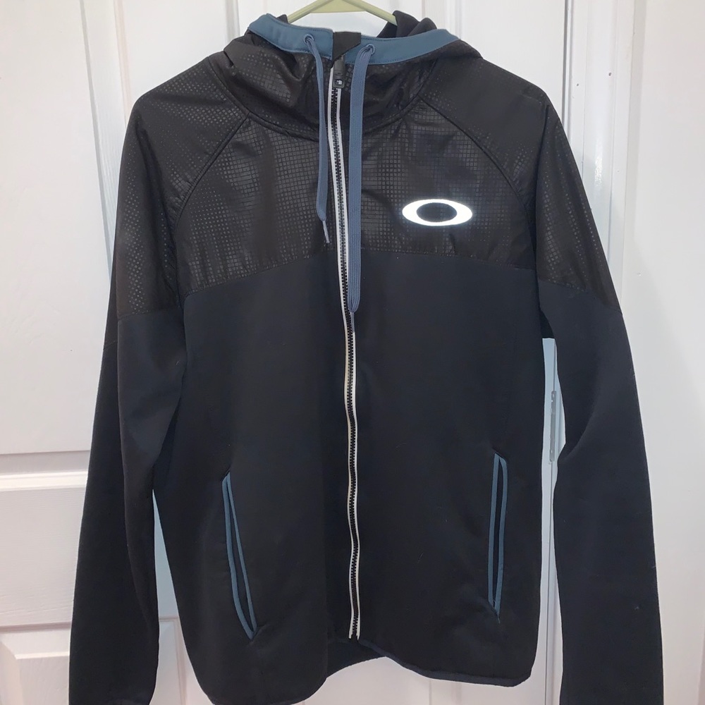 Oakley hooded jacket wind runner fleece